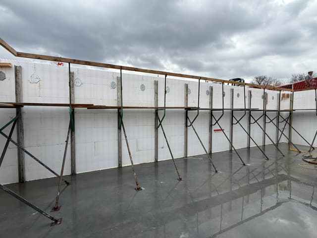 Plumwall All-In-One 10-ft Braces